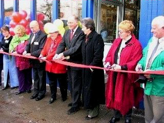 RobbonCutting